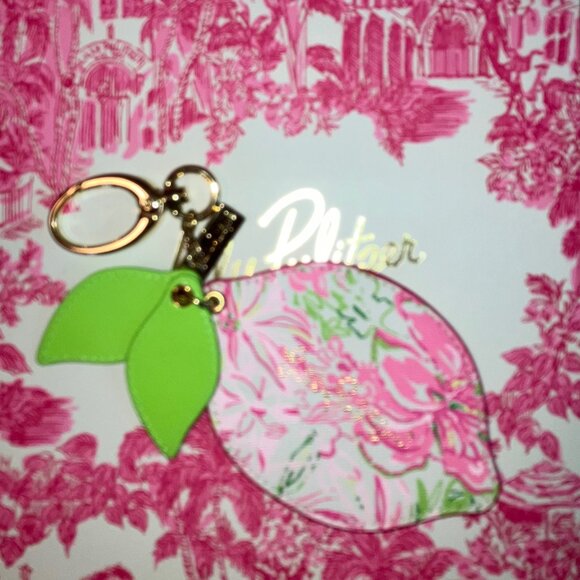 Lilly Pulitzer Lemon Bag Charm / Keychain - NWOT - Picture 3 of 3